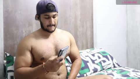 Snapshot of fatherfly001 chatting on April 30, 8:48 pm fatherfly001 online show from April 30, 8:48 pm