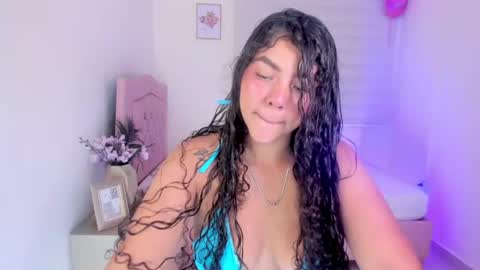 Zoe online show from June 15, 8:44 pm