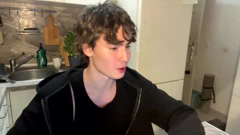 Snapshot of faustfrost chatting on November 25, 11:38 pm Faust online show from November 25, 11:38 pm