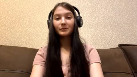 Aurora 18yo online show from December 22, 9:06 am