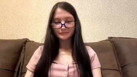 Aurora 18yo online show from March 26, 9:37 am