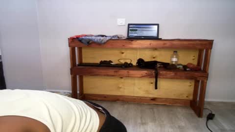 favgal online show from February 16, 8:43 am