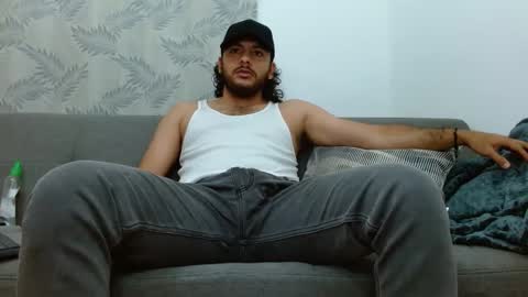 Snapshot of favid95 chatting on October 2, 12:34 pm favid95 online show from October 2, 12:34 pm