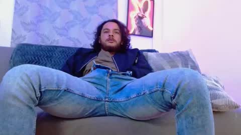 Snapshot of favid95 chatting on October 11, 11:03 pm favid95 online show from October 11, 11:03 pm