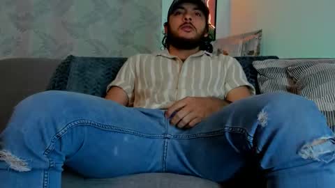 Snapshot of favid95 chatting on October 25, 9:20 pm favid95 online show from October 25, 9:20 pm