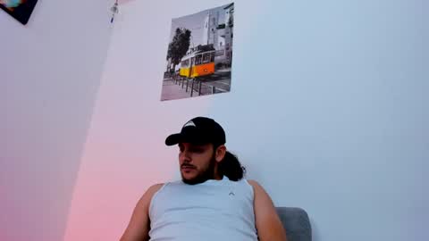 Snapshot of favid95 chatting on July 16, 9:10 pm favid95 online show from July 16, 9:10 pm