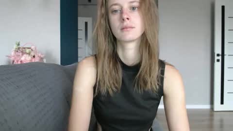 favoriteyour online show from October 13, 4:23 am