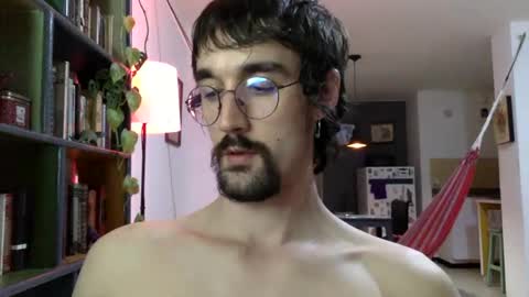 Snapshot of fazzbinderx chatting on December 11, 5:00 am fazzbinder online show from December 11, 5:00 am