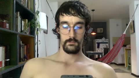 Snapshot of fazzbinderx chatting on January 8, 4:55 am fazzbinder online show from January 8, 4:55 am