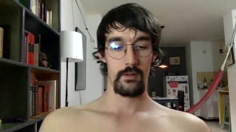 Snapshot of fazzbinderx chatting on November 30, 3:32 am fazzbinder online show from November 30, 3:32 am