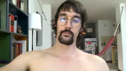 Snapshot of fazzbinderx chatting on December 22, 10:40 pm fazzbinder online show from December 22, 10:40 pm