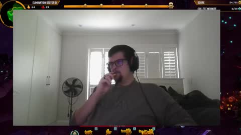 Snapshot of fear_inoculum chatting on October 2, 2:57 pm Fear online show from October 2, 2:57 pm