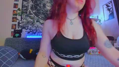 Snapshot of fearlessdiva_x chatting on November 3, 2:46 am Diva online show from November 3, 2:46 am