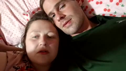 Snapshot of feastonme00 chatting on August 2, 3:16 am feastonme00 online show from August 2, 3:16 am