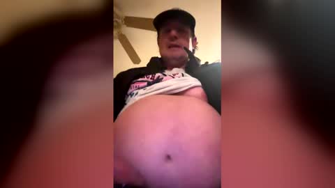 Snapshot of feedmyhugebelly chatting on March 6, 11:01 pm feedmyhugebelly online show from March 6, 11:01 pm