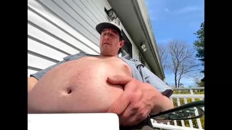 Snapshot of feedmyhugebelly chatting on April 23, 4:53 pm feedmyhugebelly online show from April 23, 4:53 pm