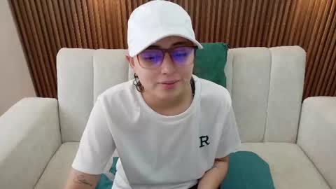 Feelena online show from June 24, 12:48 pm