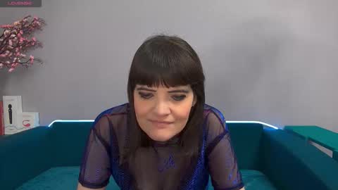 Snapshot of feelsgoodwoman chatting on October 8, 2:53 am Laura online show from October 8, 2:53 am