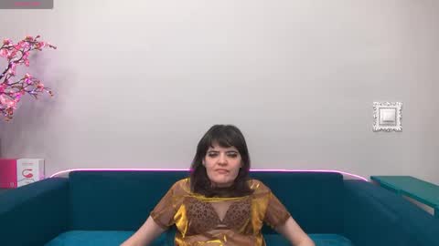 Laura online show from May 7, 9:31 pm
