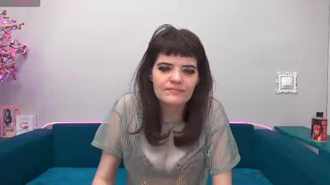 Laura online show from June 25, 4:56 am