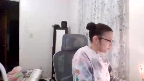 Soley online show from November 21, 3:05 am