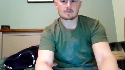 Yung English Man online show from April 2, 8:39 pm