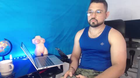 FELIPE QUIROZ online show from September 12, 5:24 pm