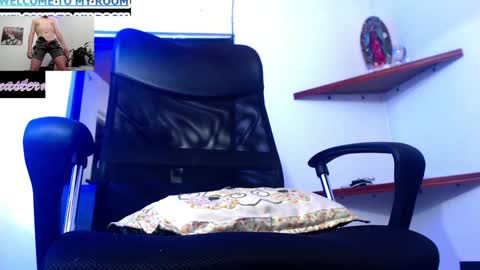 Snapshot of felipevega01 chatting on December 2, 3:04 am felipe online show from December 2, 3:04 am