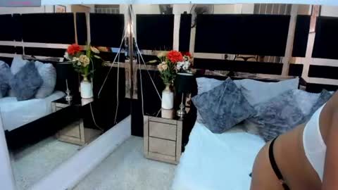 Snapshot of felisiacooper chatting on June 14, 1:13 pm felisiacooper online show from June 14, 1:13 pm