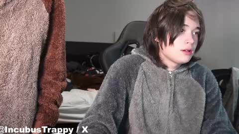 Snapshot of felix0420 chatting on December 31, 7:10 am felix0420 online show from December 31, 7:10 am