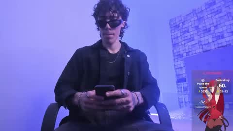 Felix  online show from September 30, 8:03 pm