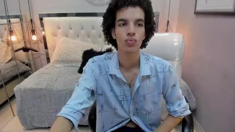 Snapshot of felix_haze chatting on May 19, 5:41 pm FELIPE online show from May 19, 5:41 pm