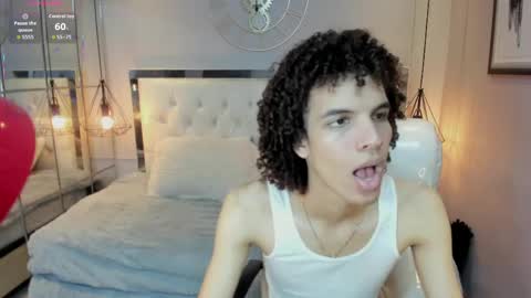 Snapshot of felix_haze chatting on June 7, 6:11 pm FELIPE online show from June 7, 6:11 pm