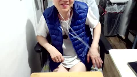 felixlau online show from December 20, 4:36 pm