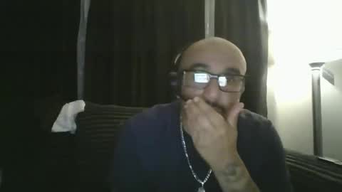 felixrlarios25 online show from May 28, 3:37 am