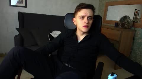 Snapshot of felixstark chatting on November 28, 4:48 am FelixStark online show from November 28, 4:48 am