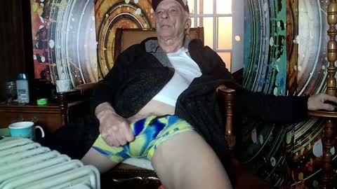 Snapshot of fellatioauto chatting on February 10, 5:58 am hungnsexy online show from February 10, 5:58 am