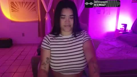 felurianfleurfae online show from April 13, 9:31 pm