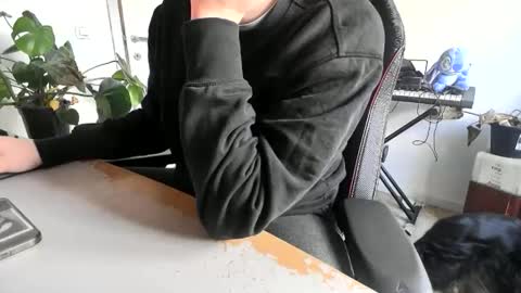 Snapshot of fem_alice_louis_dom chatting on March 30, 8:37 am fem_alice_louis_dom online show from March 30, 8:37 am