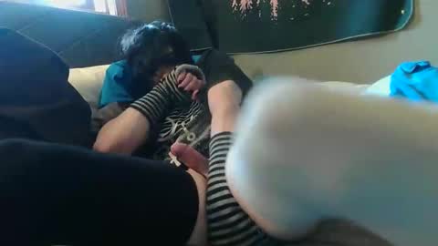 Snapshot of femboy42u chatting on April 15, 10:32 pm femboy42u online show from April 15, 10:32 pm