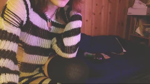 femboyflowers online show from February 18, 5:09 am