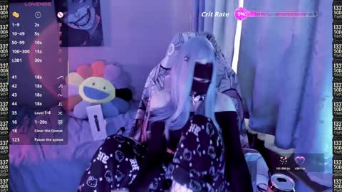 Snapshot of femboymatthew chatting on May 5, 7:27 am FemboyMatthew online show from May 5, 7:27 am