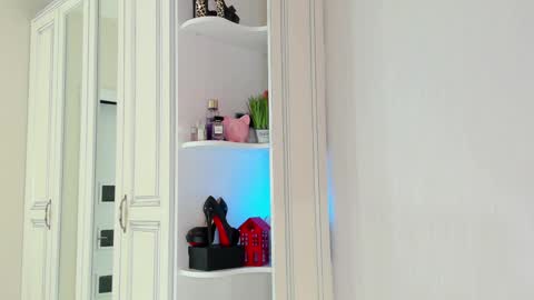 femdomheels online show from February 25, 4:42 pm