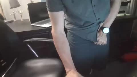 Snapshot of femdomsubby chatting on March 3, 8:42 am femdomsubby online show from March 3, 8:42 am