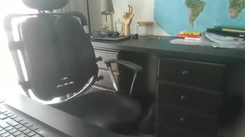 Snapshot of femdomsubby chatting on March 30, 12:55 am femdomsubby online show from March 30, 12:55 am