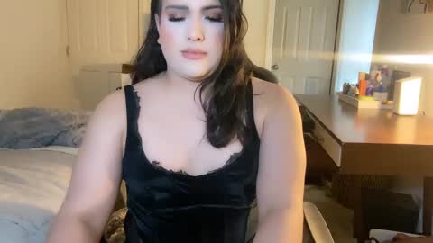 this is justice tricia a bigelow. she was fucking my husband tom girardi online show from January 24, 9:26 pm