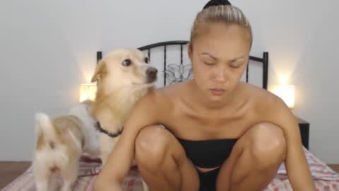 kaylee online show from February 21, 5:56 am