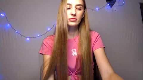 Femke online show from December 1, 9:04 pm