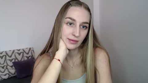 Femke online show from February 10, 2:10 pm