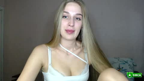 Femke online show from May 11, 7:55 pm